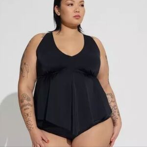 NEW Torrid 0 L 12 Wireless V-Neck Tankini Black Cross-Back 2940-Aj